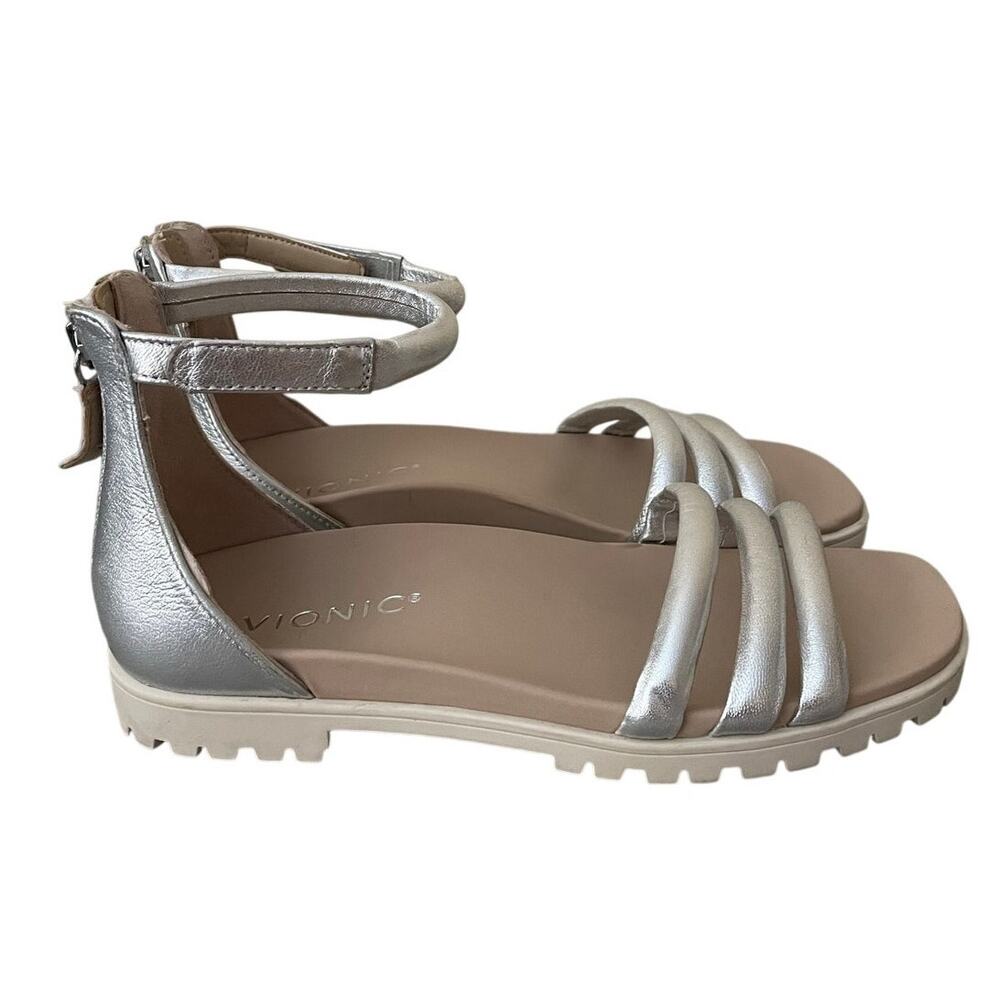 New VIONIC Laurel Womens Size 6W Silver Metallic Comfort Sandals